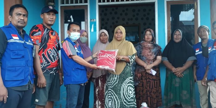 Tagana Parimo Salurkan Bantuan Kemensos