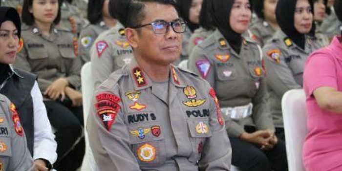 Kapolda Sulteng dan Ibu Asuh Polwan, Beri Pembinaan ke Polwan