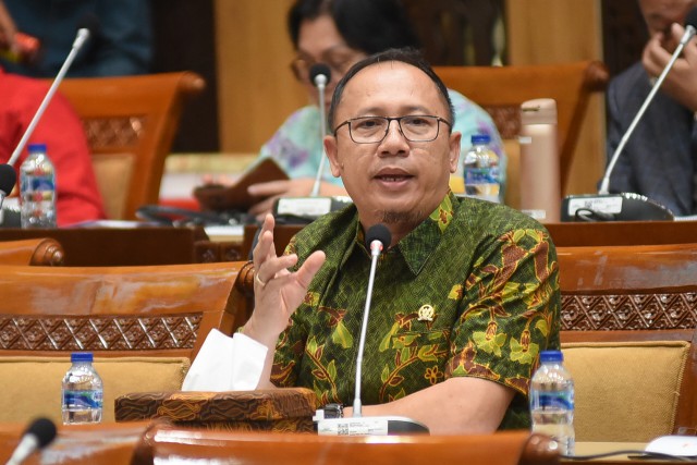 Anggota DPR RI Sarankan Agar Permasalahan Guru PPPK Diambil Alih Pusat