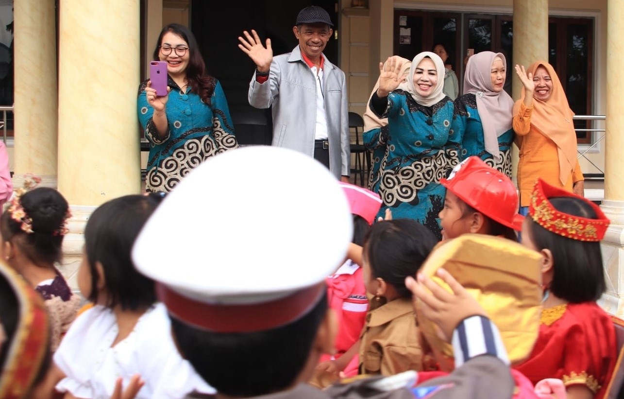 Dinas Pendidikan gelar Pawai Budaya Sambut Hardiknas