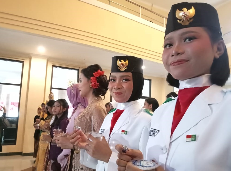Peringatan Hari Pendidikan Nasional (Hardiknas) di kabupaten Parigi Moutong (Parimo) Sulawesi Tengah, juga di rangkaikan dengan konsumsi Tablet Tambah darah (TTD)