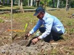 Rangkaian Kejurnas Panjat Tebing di Parimo, FPTI Tanam Bibit Durian dan Manggrove