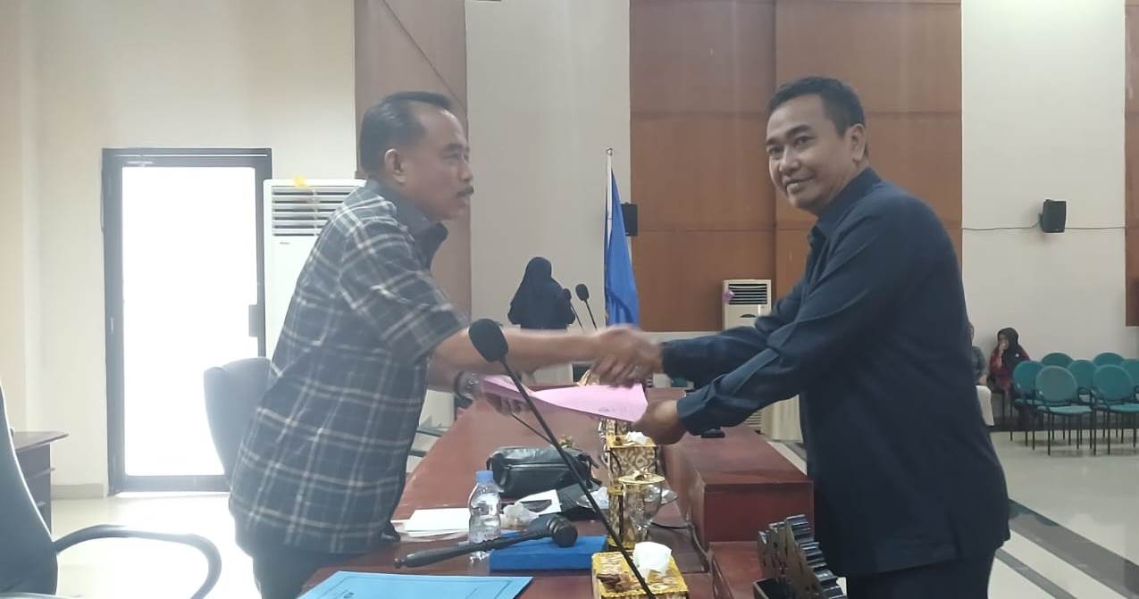 DPRD Parimo Gelar Rapat Paripurna Pendapat Akhir Fraksi Terhadap KUPA-PPAS Perubahan APBD 2023