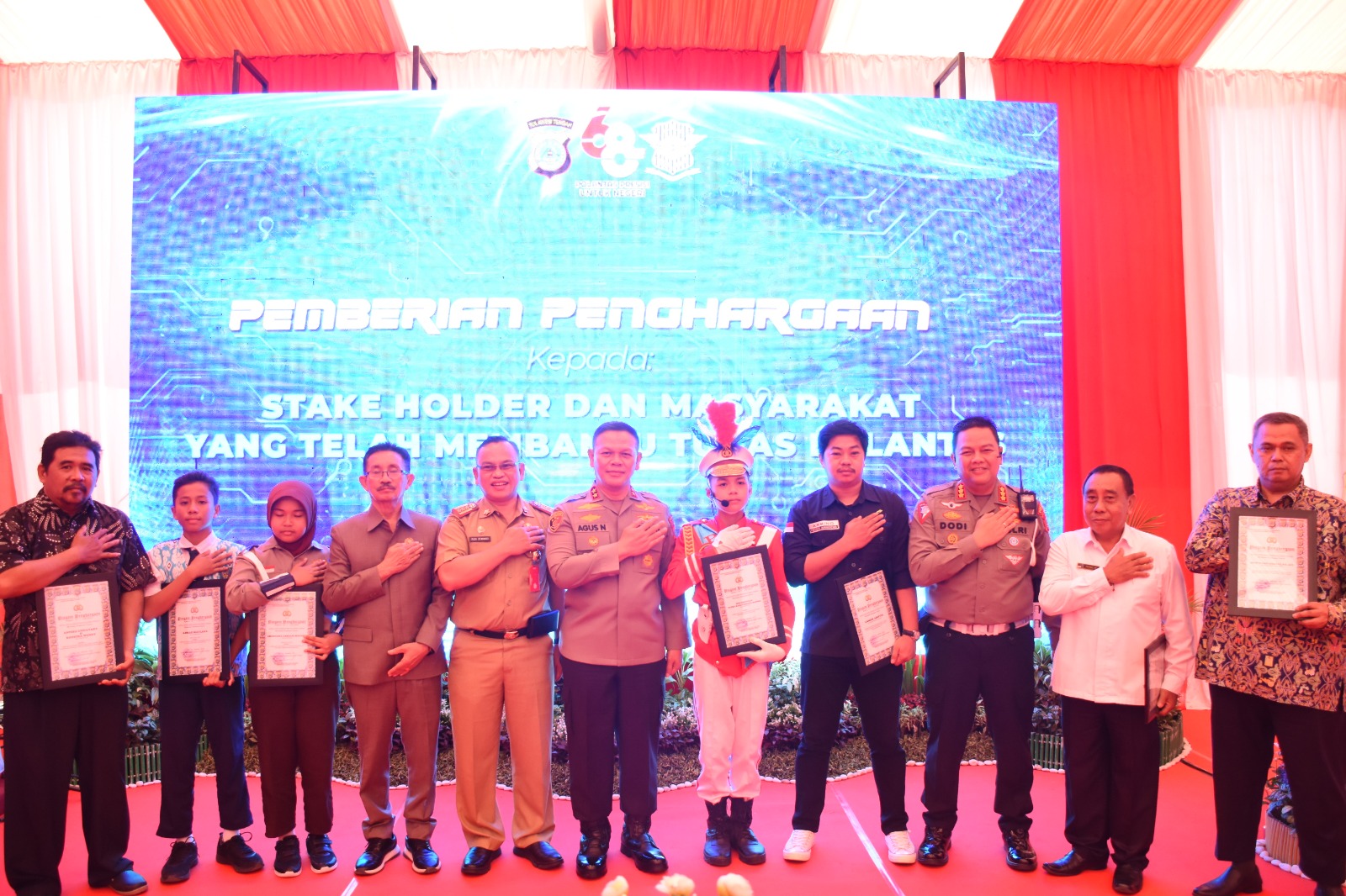 Tiga Stakeholder Dapat Penghargaan Dari polda Sulteng