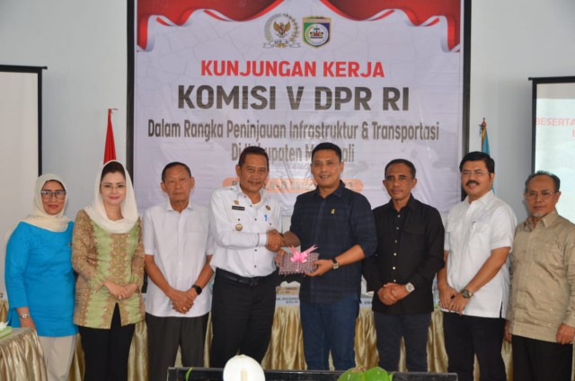 Atasi Kemacetan Morowali, Komisi V DPR RI Dorong Pemda dan Perusahaan Smelter Cari Solusi