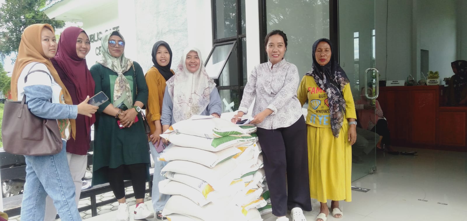 Kecamatan Parigi Salurkan Bantuan Beras ke Beberapa Desa dan Kelurahan