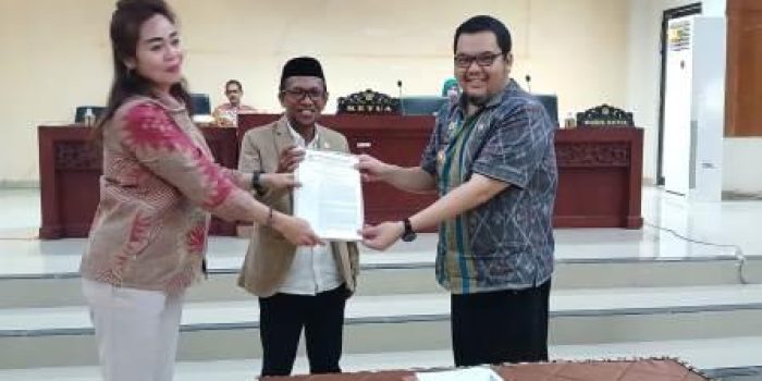 DPRD Parimo Setujui Raperda PDRD Menjadi Perda