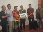 Aliansi Solidaritas Peduli Kemanusiaan Parimo Serahkan Bantuan Lewat AIM untuk Palestina