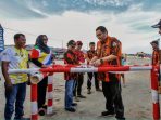 Richard Membuka Secara Resmi Lomba Layang – Layang Palelo