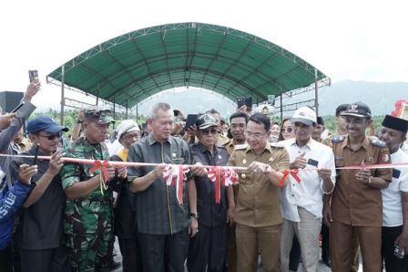 Jembatan Penghubung Sidondo dan Deasi Diresmikan