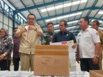 Hadiri Pendistribusian Logistik Pemilu, Ini Pesan Pj Bupati