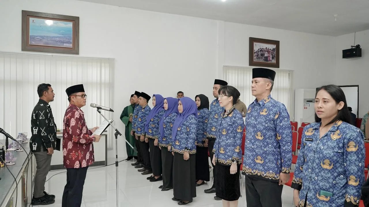 Wabup Sigi Lantik 12 Pejabat Fungsional