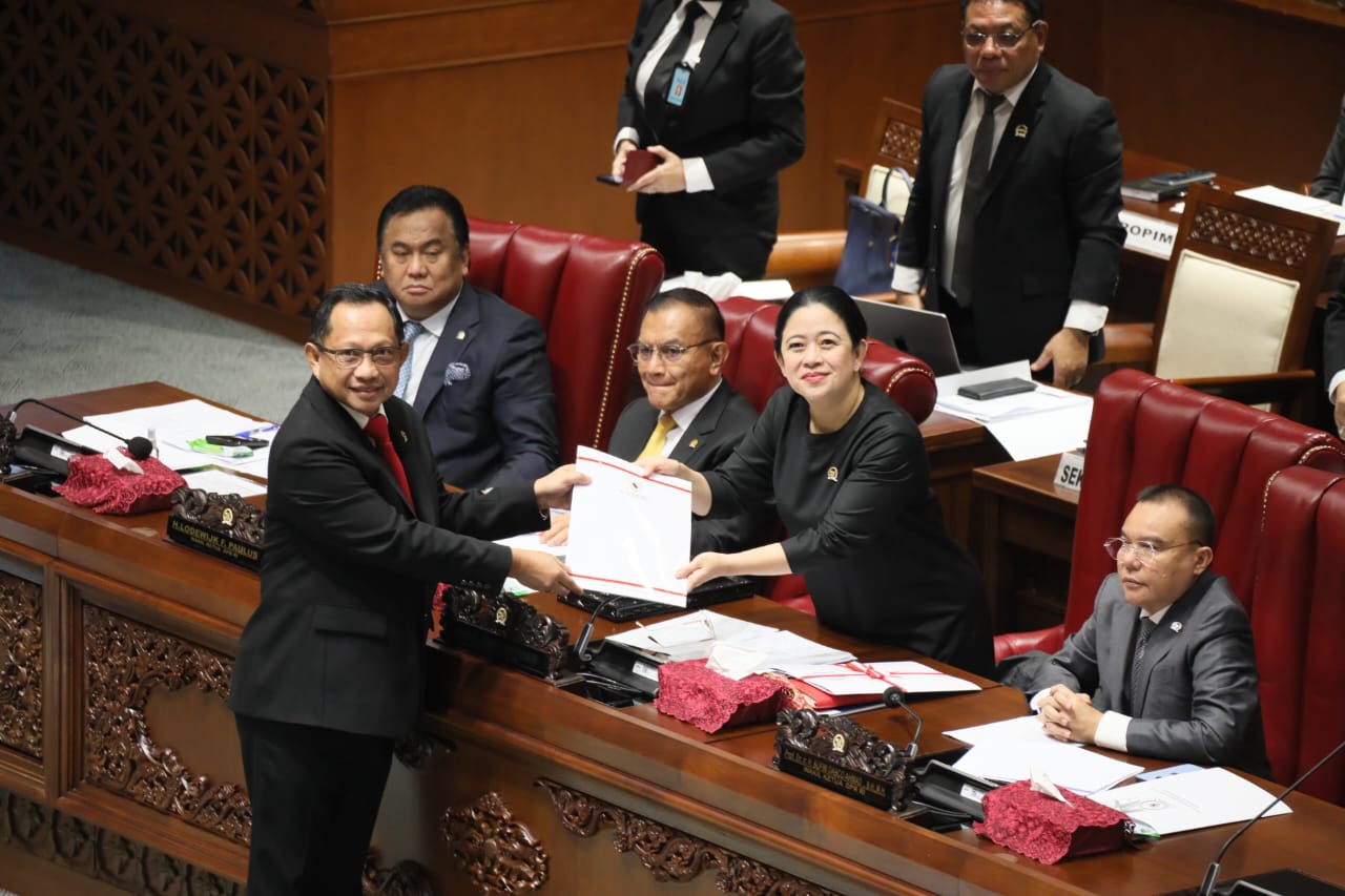 DPR RI Sahkan Perubahan UU Desa, Mendagri: Semoga Meningkatkan Kinerja Pemdes
