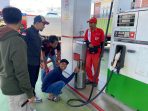 Polres Parimo Periksa Takaran dan Kualitas BBM di SPBU