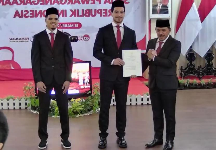 Resmi Jadi WNI, Pemain Muslim Ini Ingin Bawa Indonesia Berlaga di Piala Dunia