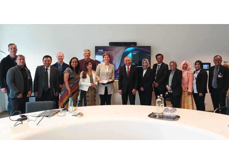 MenKopUKM Apresiasi Rabo Foundation Dukung UMKM Pertanian di Indonesia