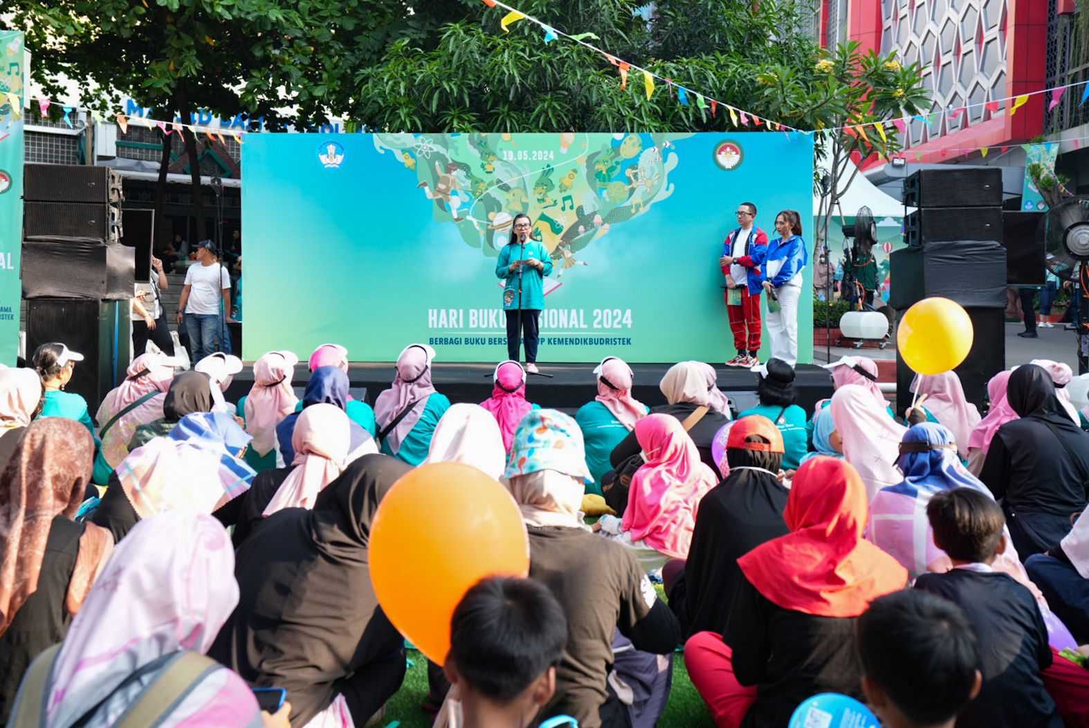 Meriahkan Hari Buku Nasional 2024, Kemendikbudristek Berbagi Buku Bermutu