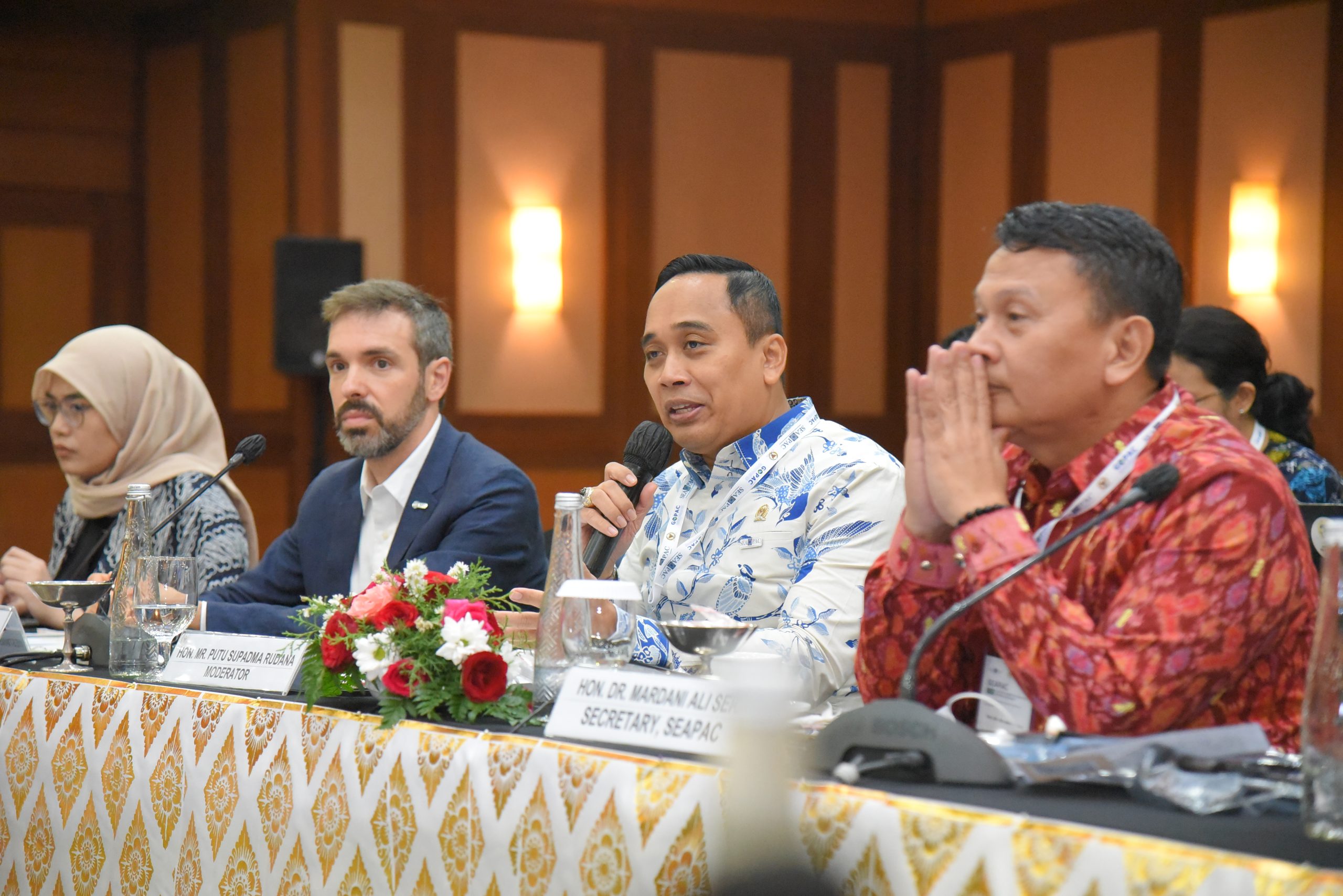 Konsep Kearifan Lokal Indonesia Penting untuk Demokrasi Lingkungan yang Inklusif