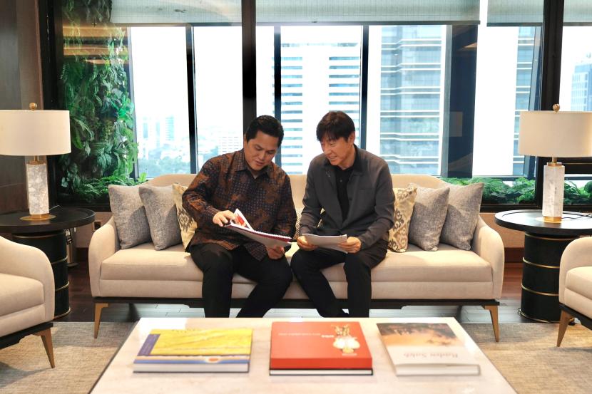 Erick Thohir Ungkap Alasan di Balik Perpanjangan Kontrak Shin Tae-Yong