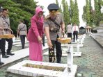 Kapolda Sulteng Pimpin Upacara Peringatan HUT Bhayangkara di Taman Makam Pahlawan