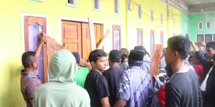 Kades Torue Sesalkan Penyegelan Kantor Desa, Pelayanan Publik Terhenti Total