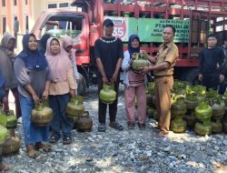 Pemda Parimo Salurkan 5.183 Tabung Gas 3 Kg Gratis di 11 Kecamatan