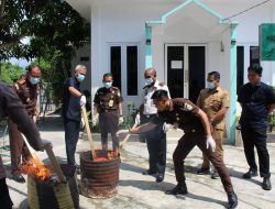 Kejari Parimo Musnahkan Barang Bukti Inkracht, Kasus Narkotika Mendominasi