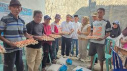Sebanyak 367 KK Terdampak Banjir di Parimo Terima Bantuan Sembako