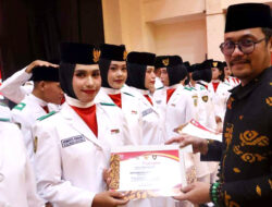 Pemda Parimo Gelar Malam Ramah Tamah HUT RI ke-81 dan Beri Penghargaan Paskibraka