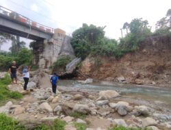 Tergerus Banjir, Fondasi Jembatan Baliara Parigimpu’u Menggantung