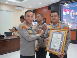 Polres Parimo Raih Penghargaan Pelayanan Prima dari Kapolri