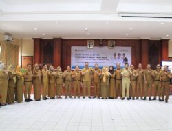 Sertijab 18 Pejabat Pemda Parimo, Sekda Zulfinasran Tekankan Evaluasi Kinerja